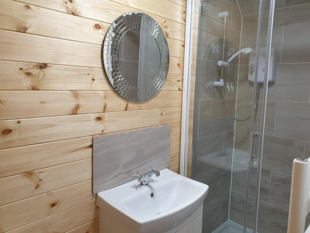 The Hive - Unique Log Cabin With Wood Burning Stove Ludchurch 외부 사진