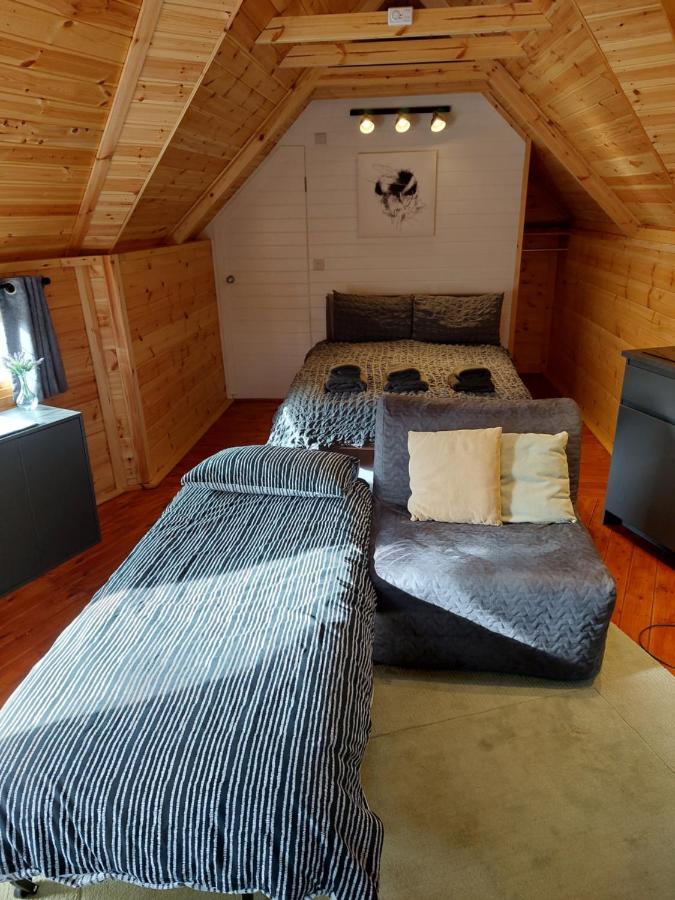 The Hive - Unique Log Cabin With Wood Burning Stove Ludchurch 외부 사진