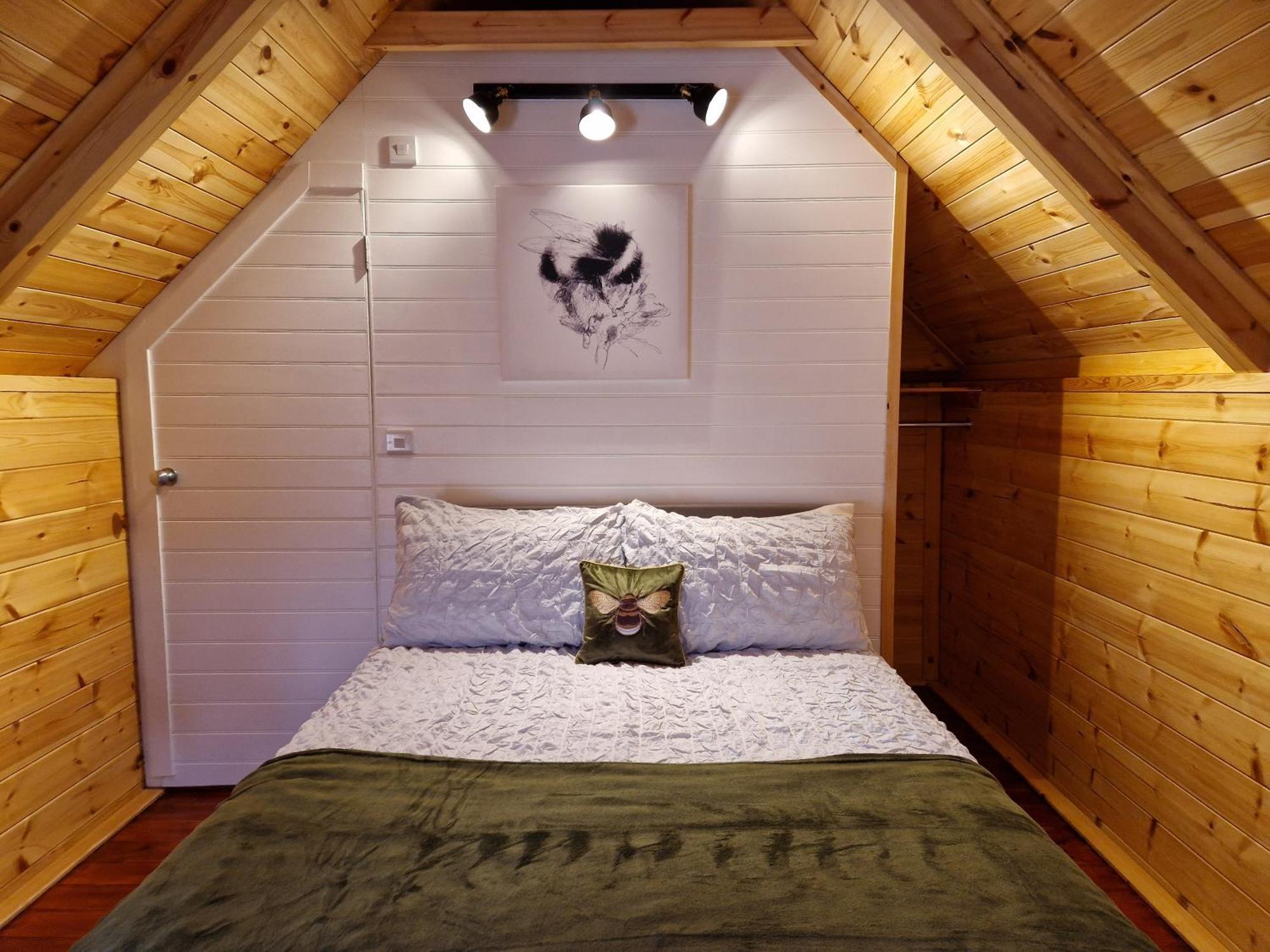 The Hive - Unique Log Cabin With Wood Burning Stove Ludchurch 외부 사진