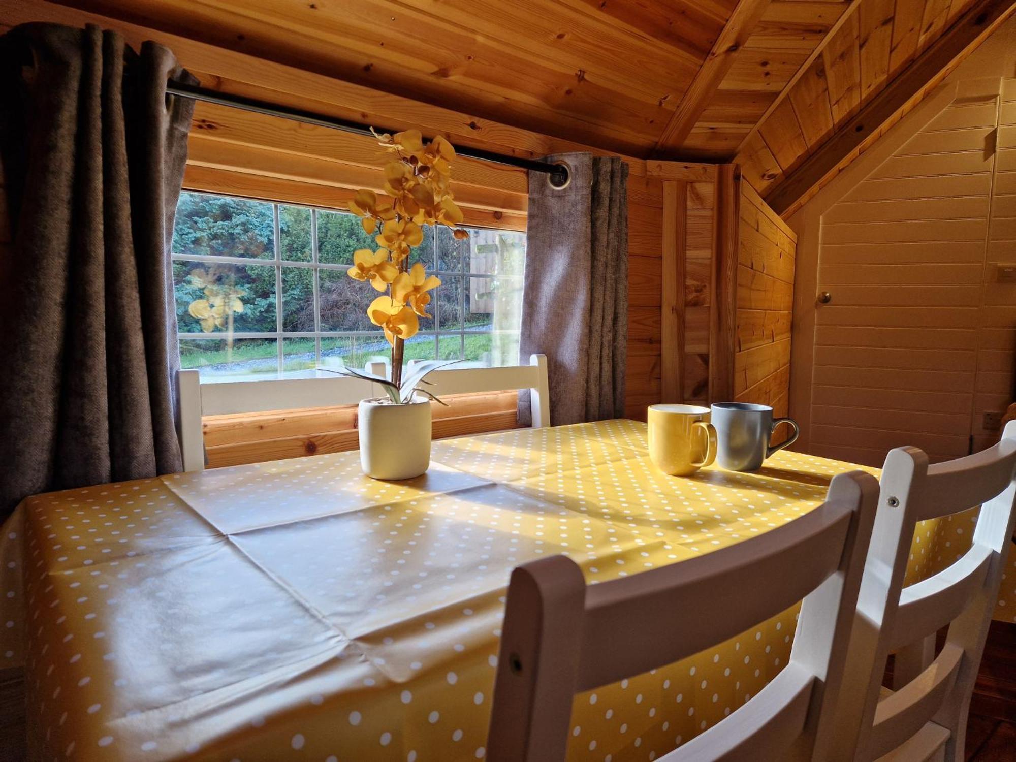 The Hive - Unique Log Cabin With Wood Burning Stove Ludchurch 외부 사진