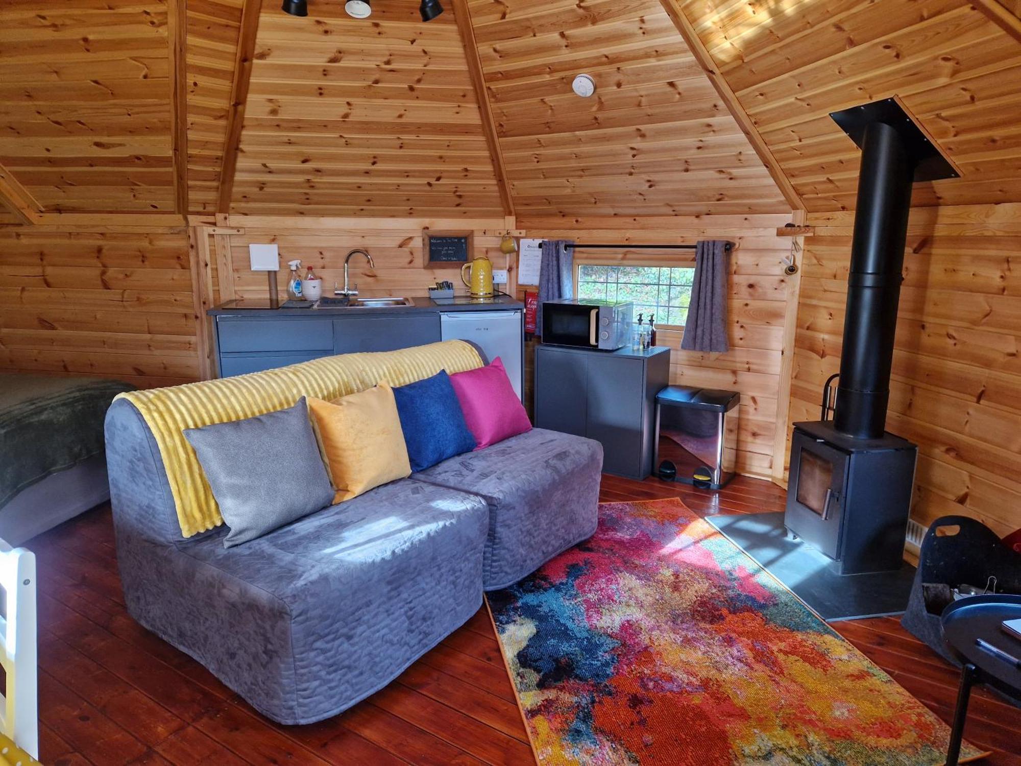 The Hive - Unique Log Cabin With Wood Burning Stove Ludchurch 외부 사진